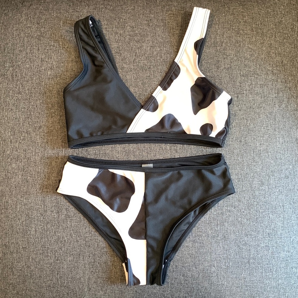 SHEIN Black & White Colorblock Cow Print 2 piece Swimsuit Bikini Girls Size 7-8 - Picture 1 of 8